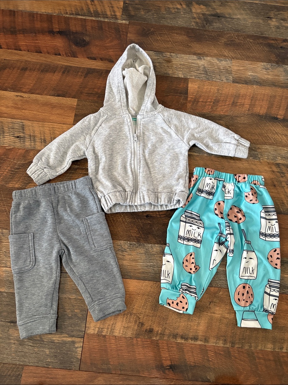 SHEIN Gray Hoodie and Pants Set with Teal Milk & Cookie Print Pants